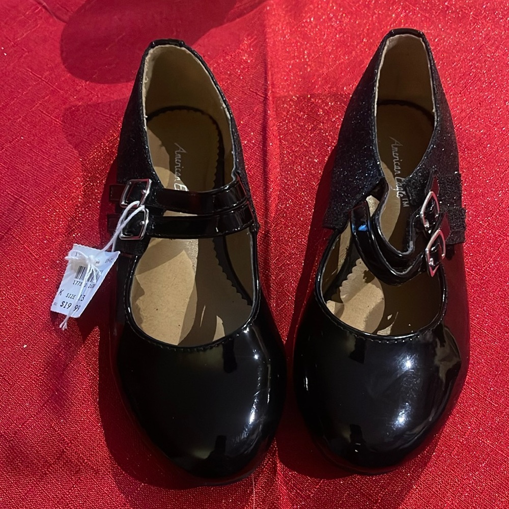 Black and glitter dress shoe